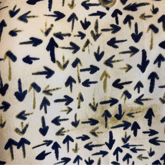 Sioni Blouse with Arrows and Pleated 3/4 Sleeves Small - Picture 3 of 6